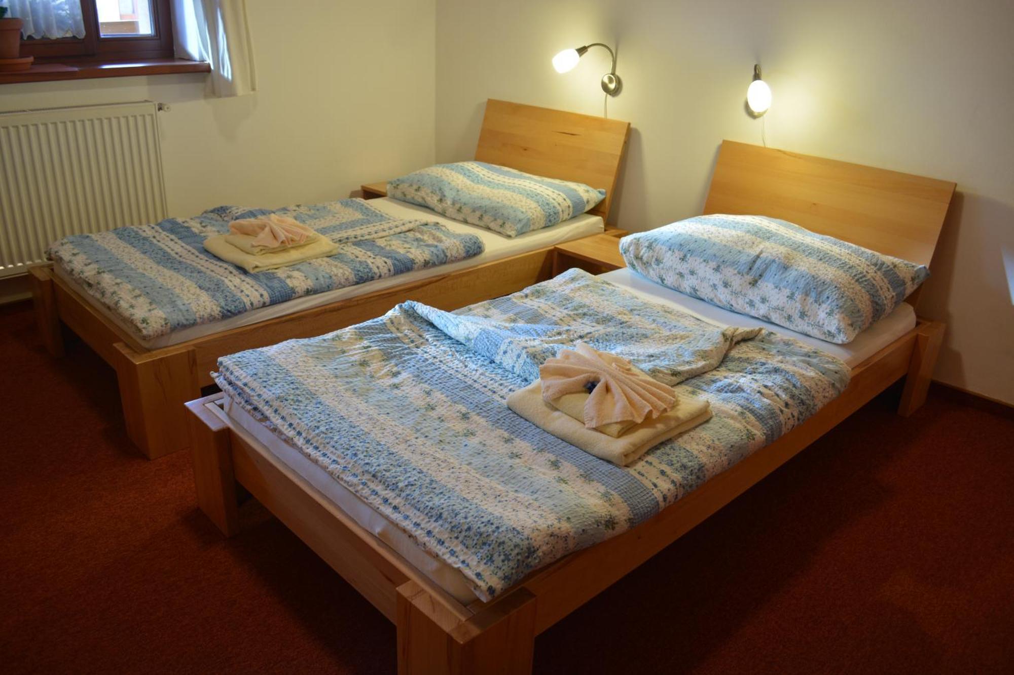 Penzion Farma Dvorec Radnice Kamer foto