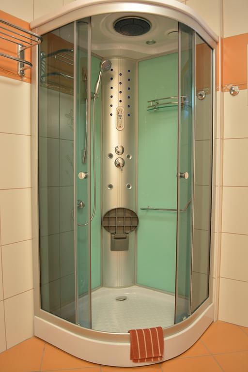 Penzion Farma Dvorec Radnice Kamer foto