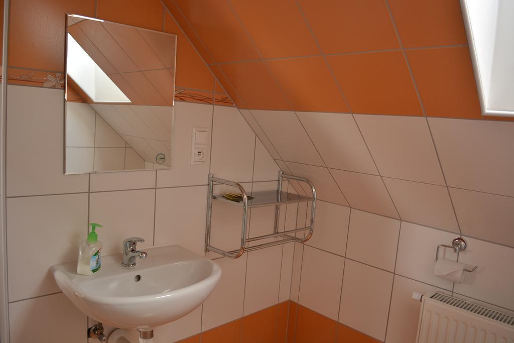 Penzion Farma Dvorec Radnice Kamer foto