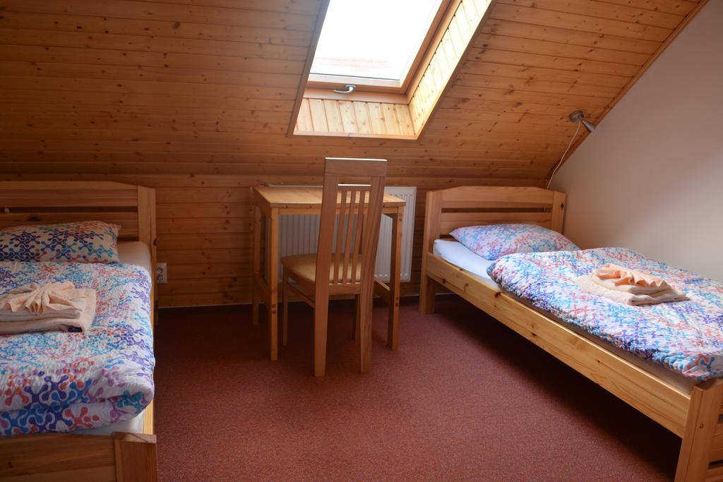 Penzion Farma Dvorec Radnice Kamer foto
